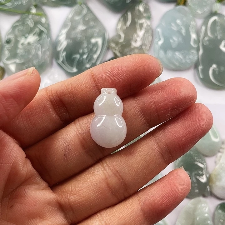 翡翠未镶嵌颈饰天然翡翠