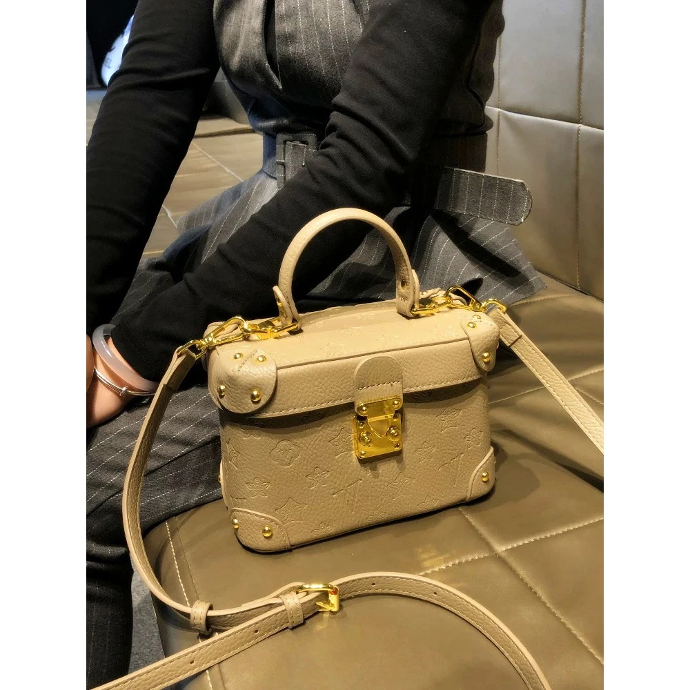 耐磨拉链暗袋斜挎包红色小包时尚百搭单肩简约