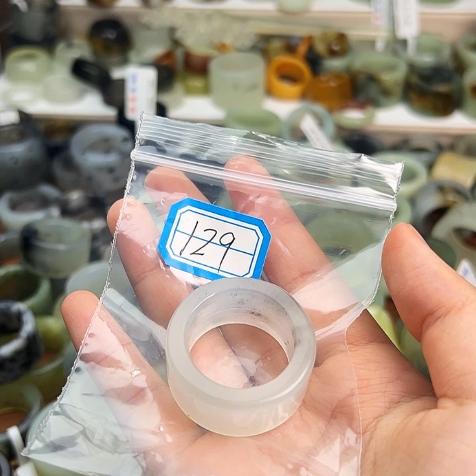 【闪购商品】蛇纹石玉合金戒指叶