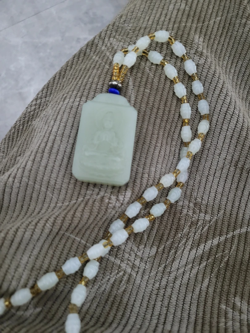 新疆和田玉观音挂件