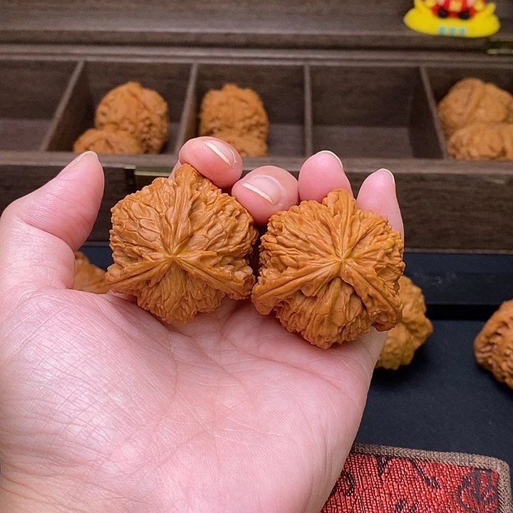 马***功把件文玩核桃白奔