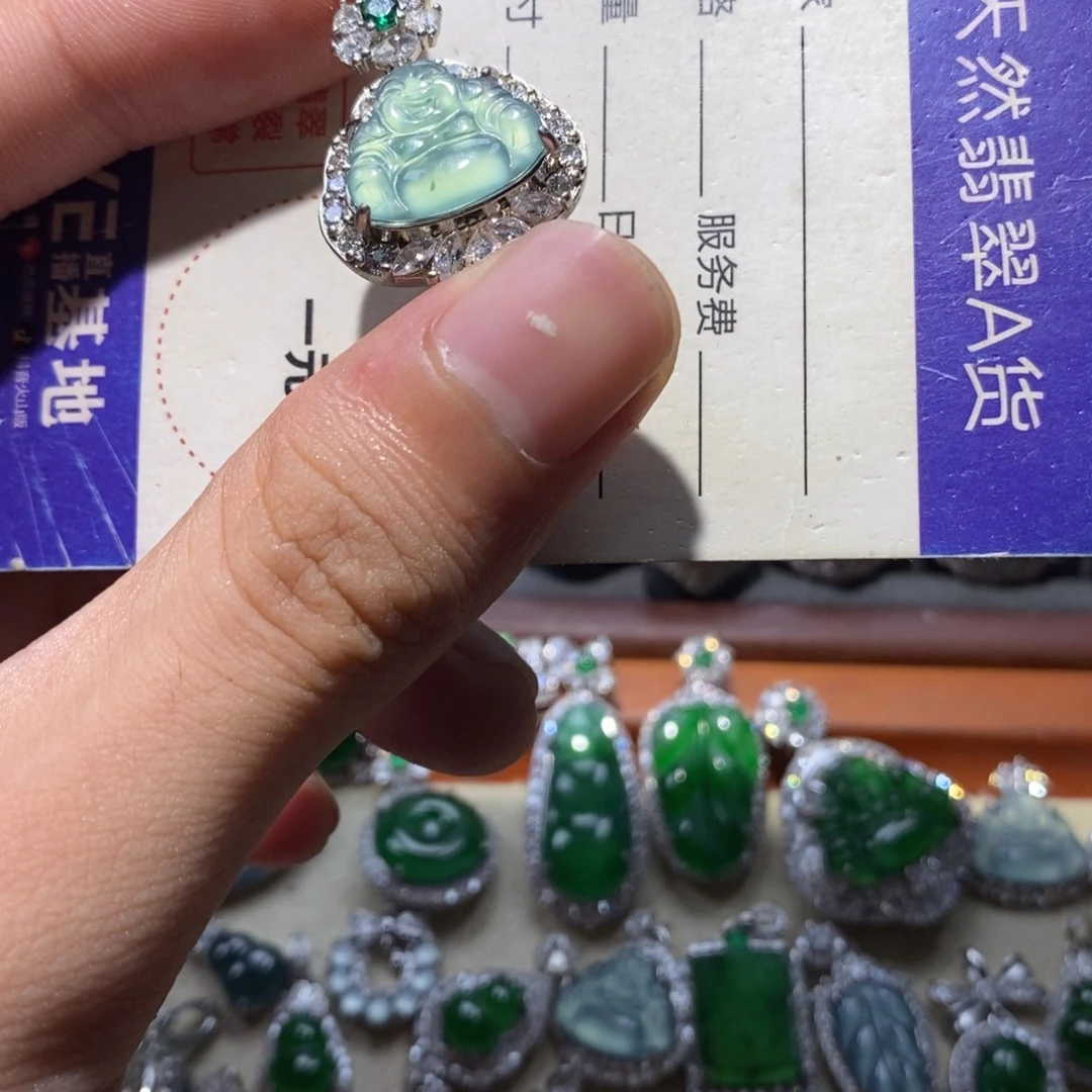 颈饰未镶嵌翡翠翡翠