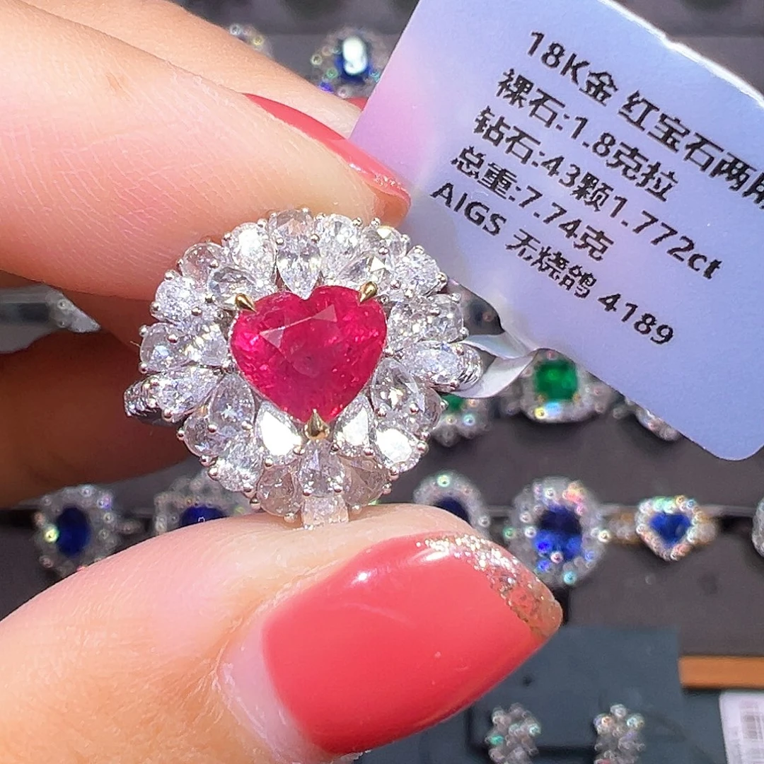 戒指18K金镶嵌红宝石