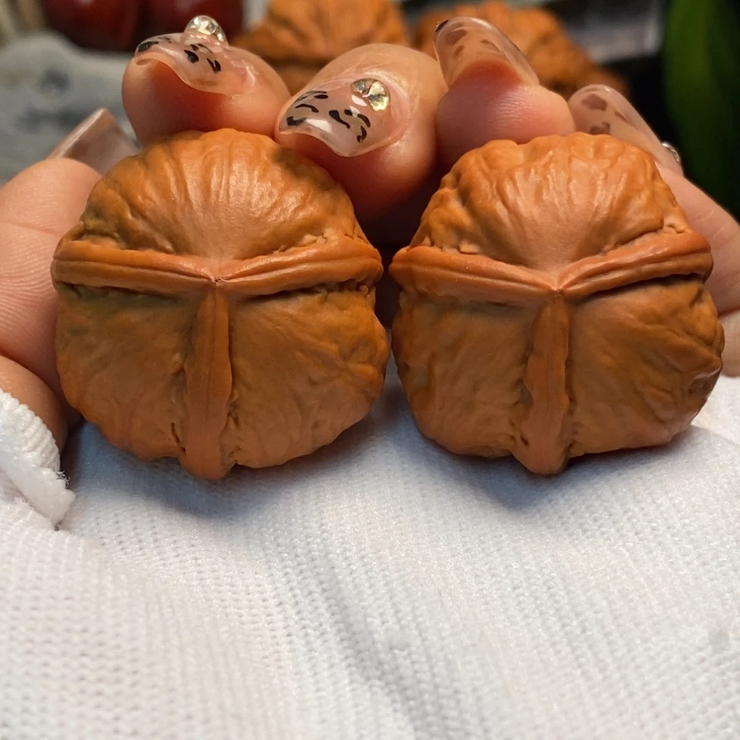 把件文玩核桃元宝三棱