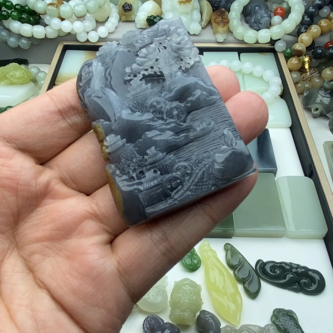 阿***哥颈饰未镶嵌和田玉