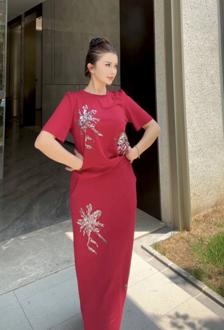 高端定制套装气质显年轻重工设计感