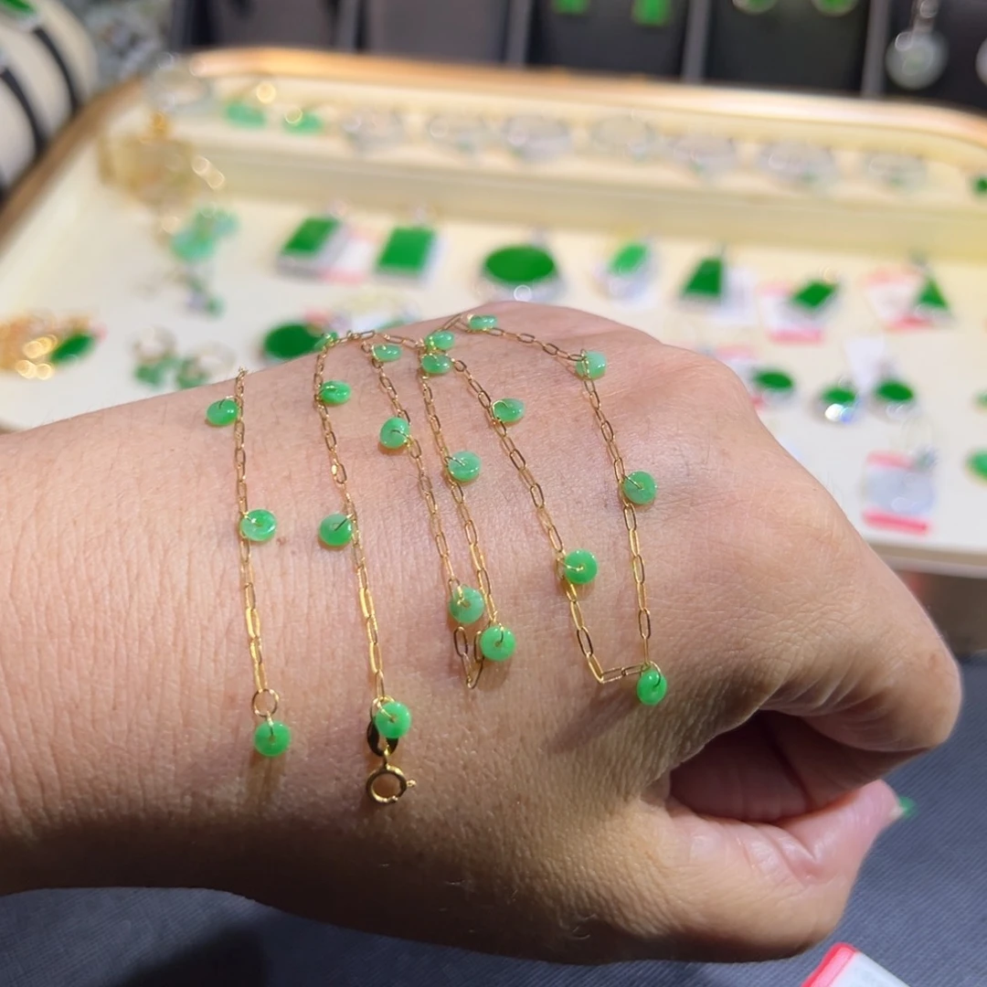 翡翠18K金镶嵌颈饰满天星45c m