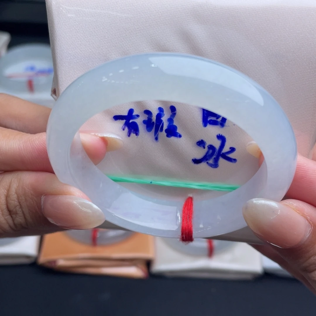 翡翠未镶嵌手镯32号