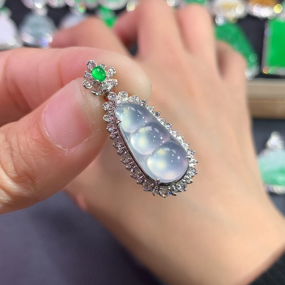 翡翠吊坠(赠链)18K金镶嵌