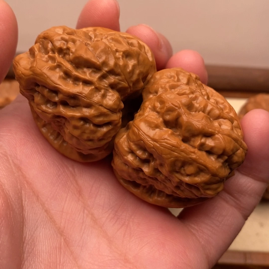 【闪购商品】把件文玩核桃边38左右