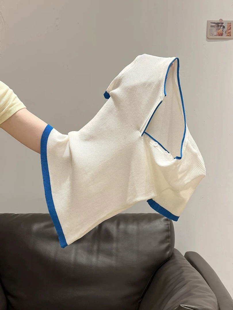 韩系蓝白撞色拼接V领设计感短袖女2025夏季新款正肩修身小上衣