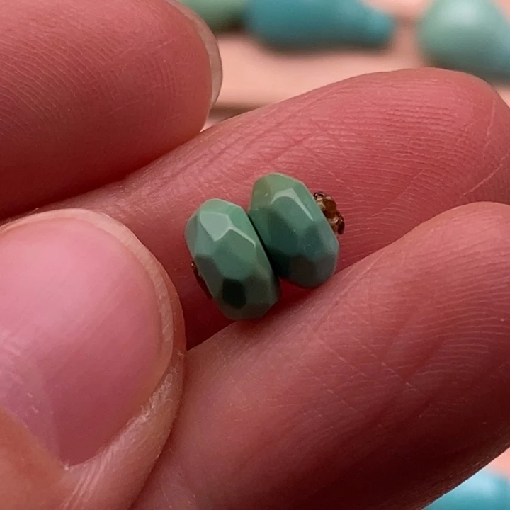 绿松石未镶嵌挂件