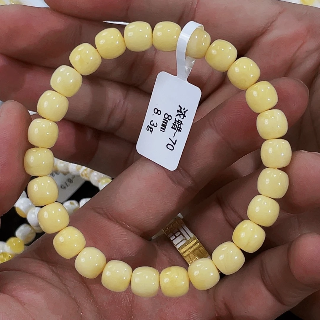 琥珀未镶嵌手链8m纯蜡