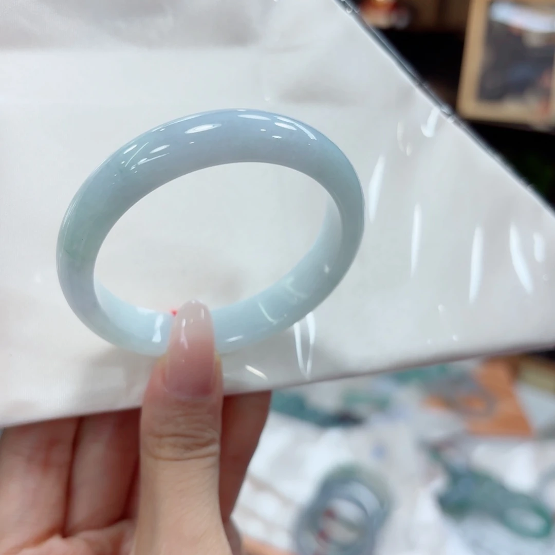 翡翠未镶嵌手镯翡翠