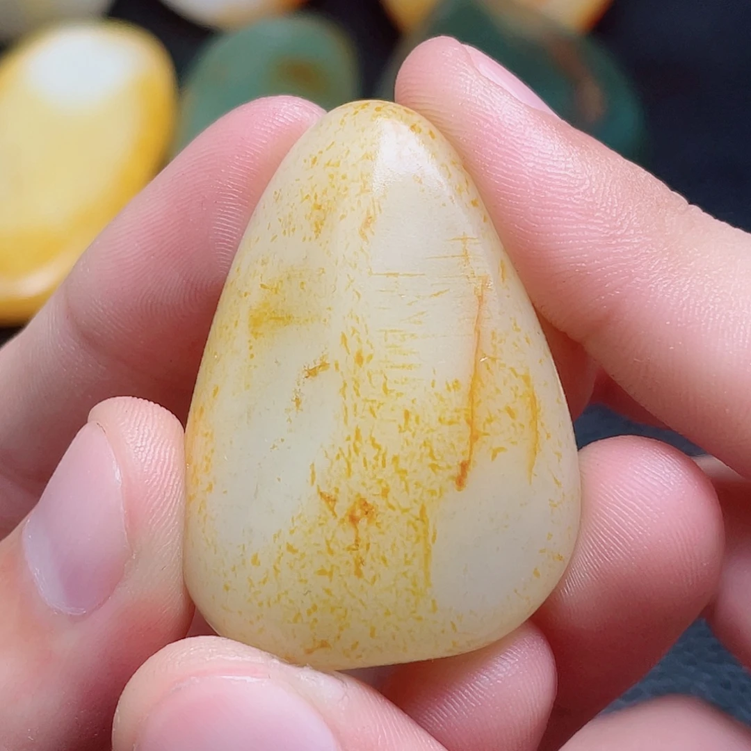 和田玉未镶嵌珠宝奇石