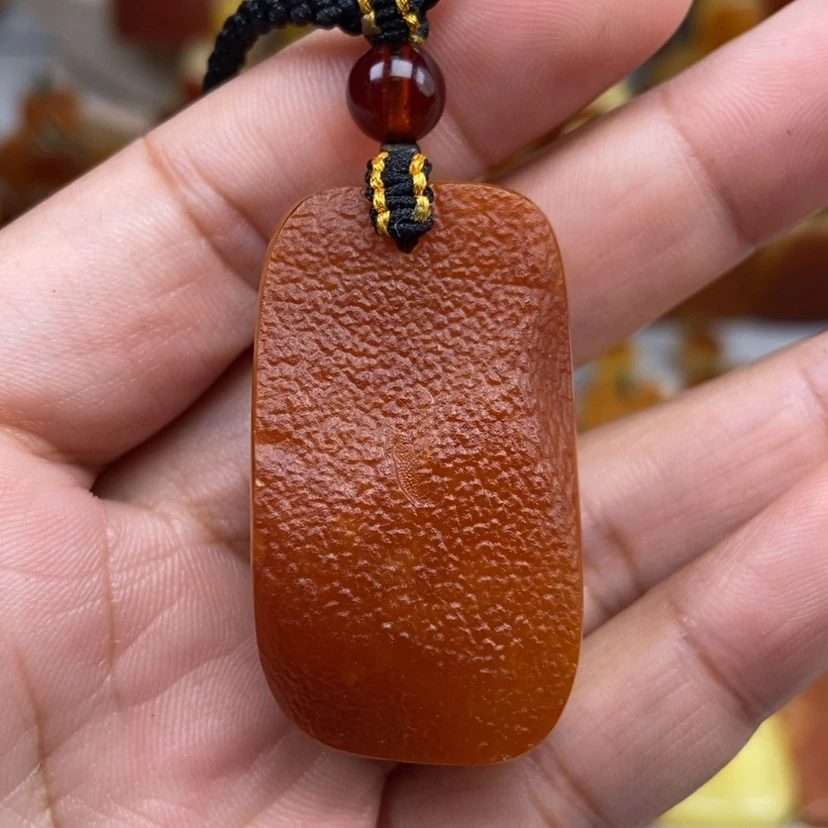 【闪购商品】琥珀颈饰未镶嵌