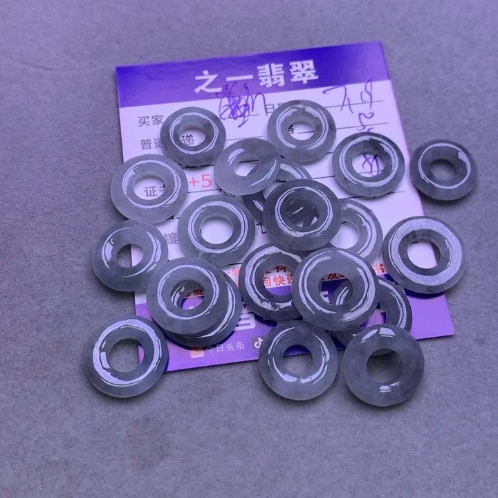 翡翠未镶嵌颈饰M****1