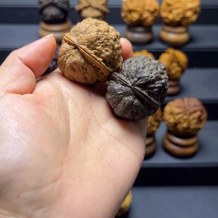 文玩核桃吊坠九五40