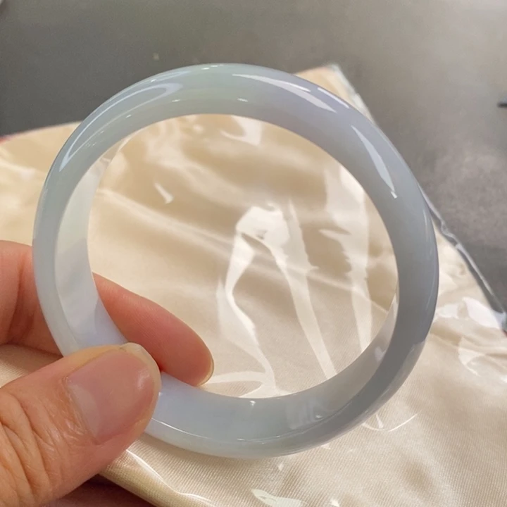 翡翠手镯未镶嵌57.8圈