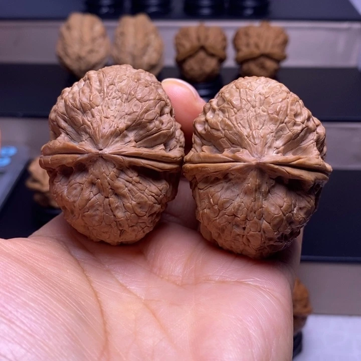 文玩核桃把件虎头蟾35