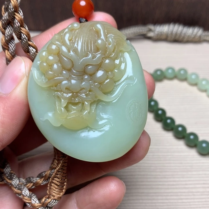 J***n和田玉未镶嵌颈饰