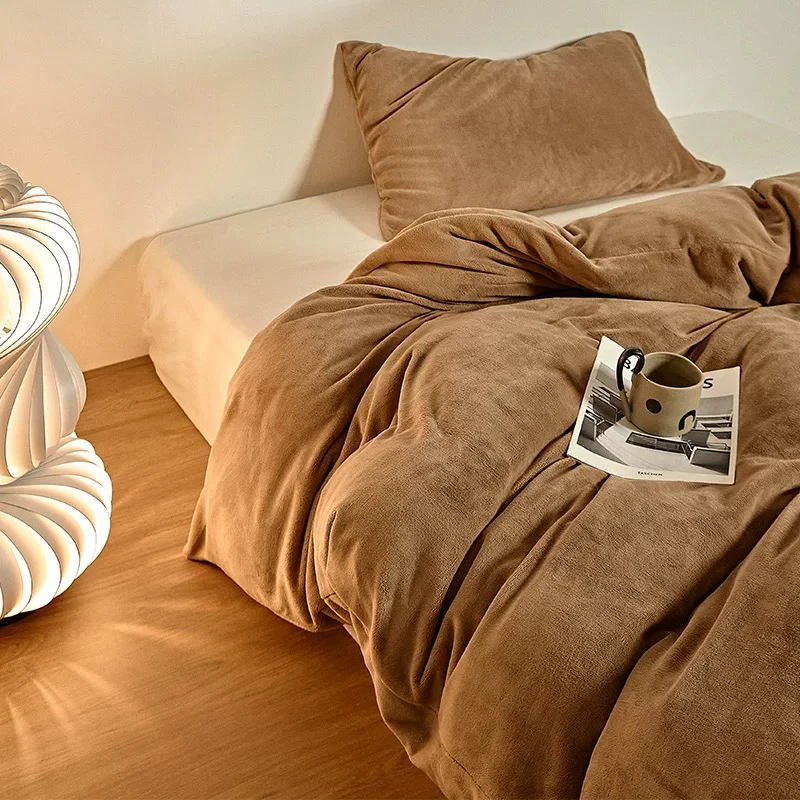 外贸高品质卡其色系刺绣花牛奶绒被套（200*230）