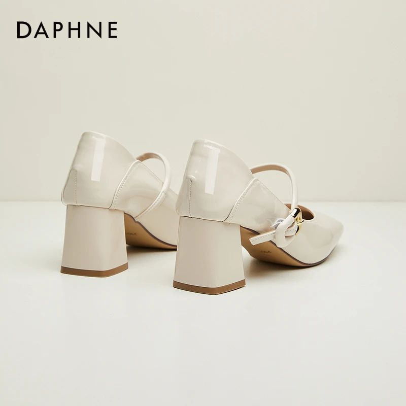 达芙妮米色高跟鞋女款2025新款夏季时尚百搭浅口粗跟法式方头单鞋
