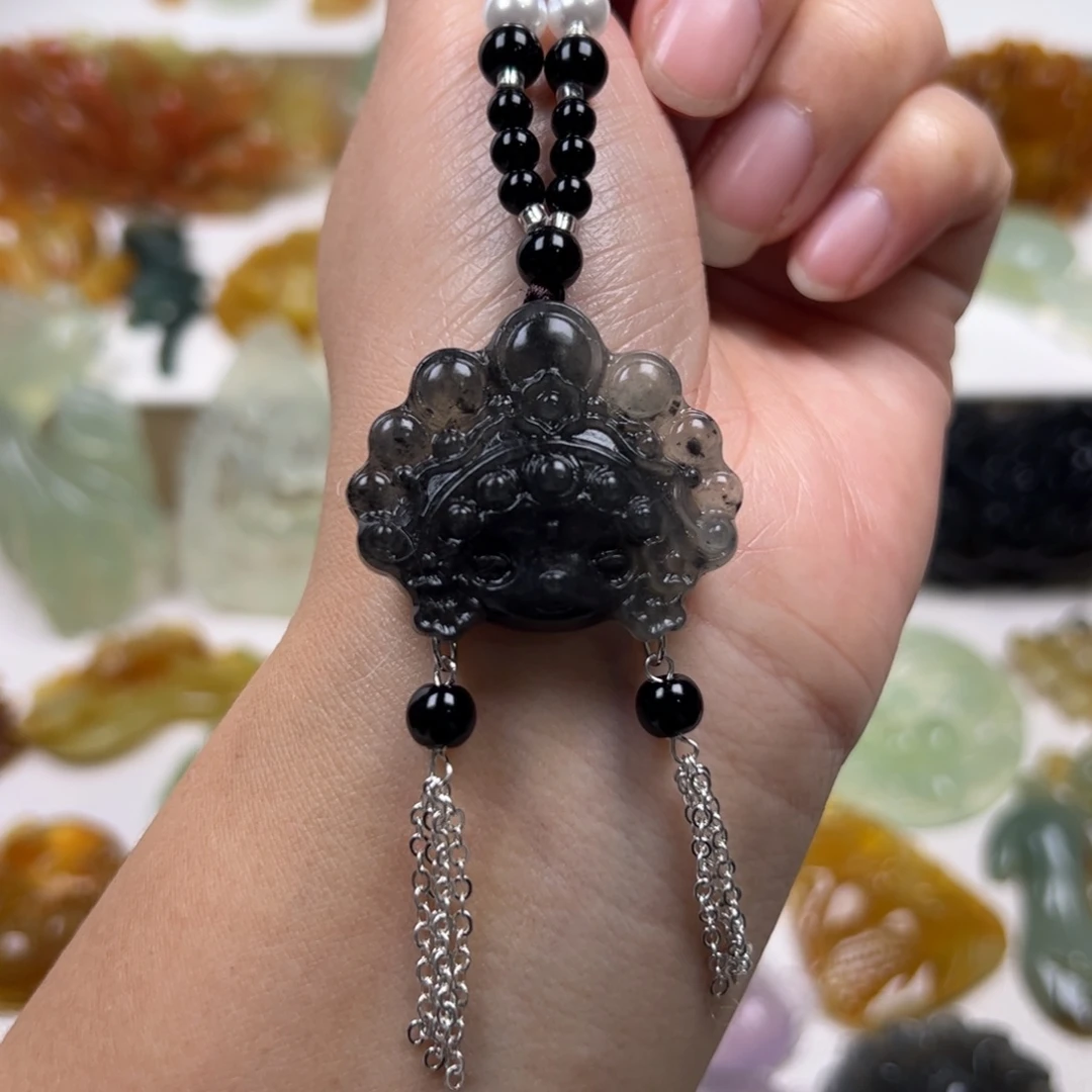 蛇纹石玉未镶嵌颈饰