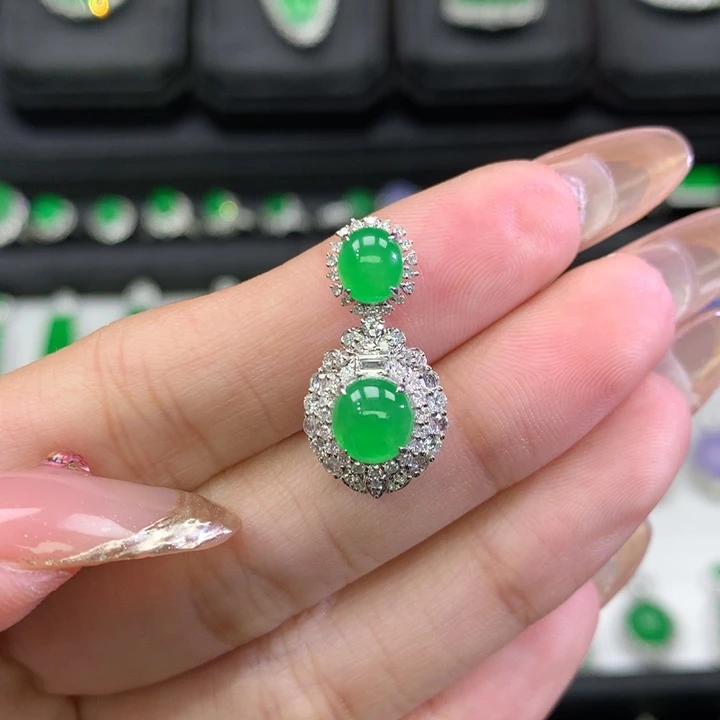 翡翠吊坠(不含链)18K金镶嵌