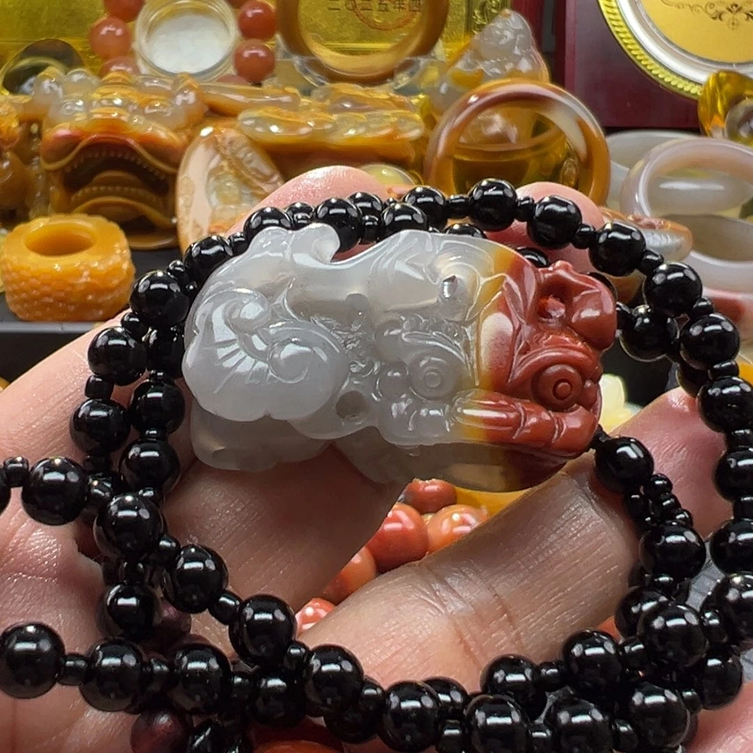 石英质玉未镶嵌颈饰