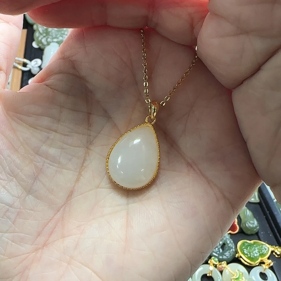 吊坠(赠链)银S925镶嵌和田玉