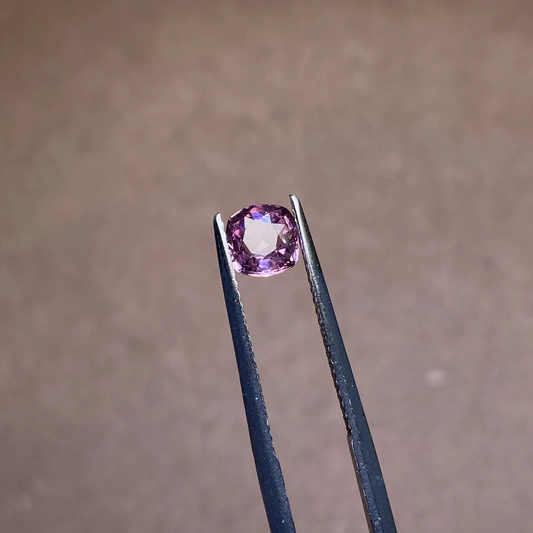 23T2031 无烧粉色蓝宝石 0.81克拉