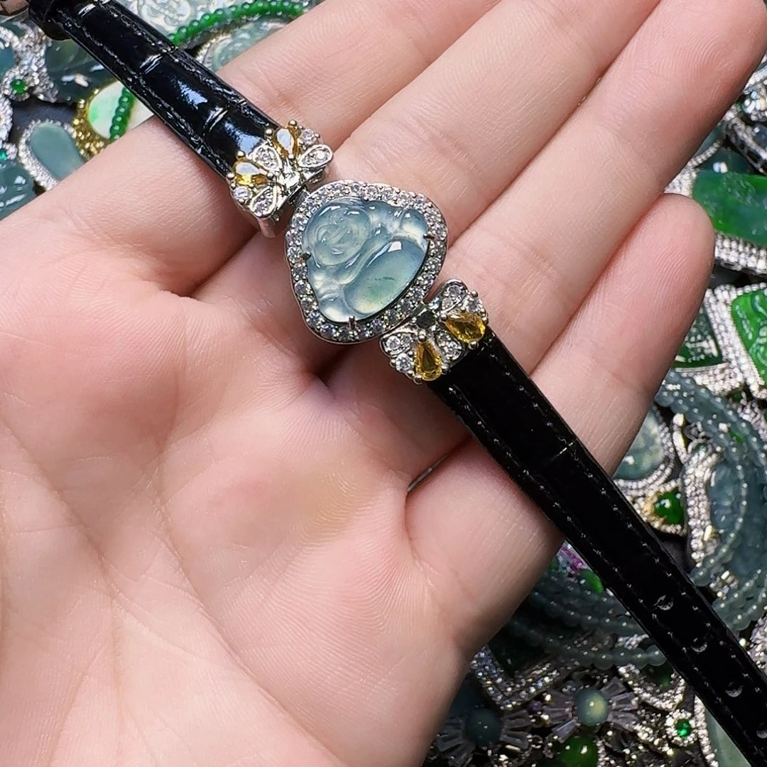 翡翠未镶嵌颈饰天然A货翡翠放漏