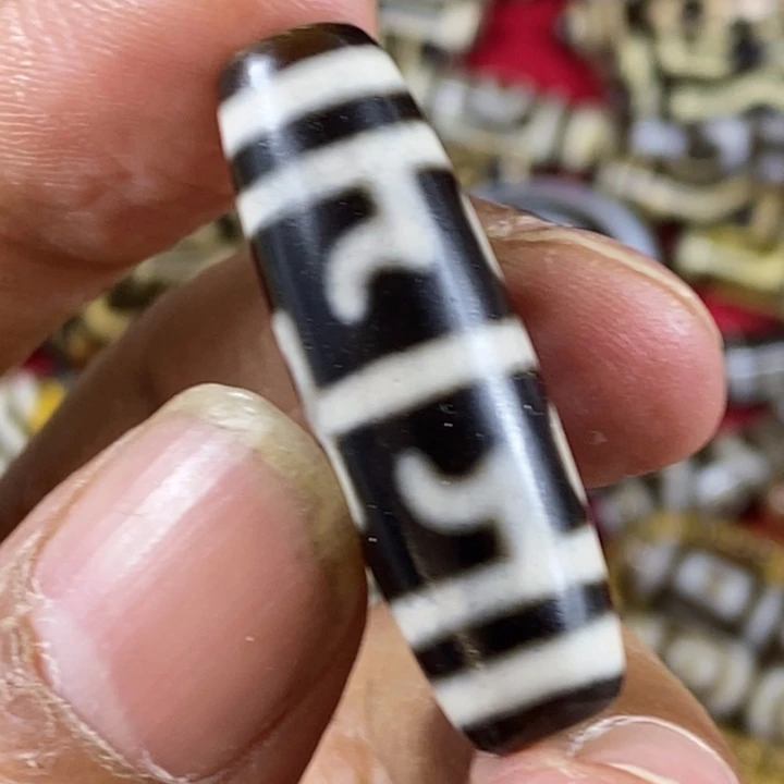 只买单纯的吊坠，没带链子，属的性质。