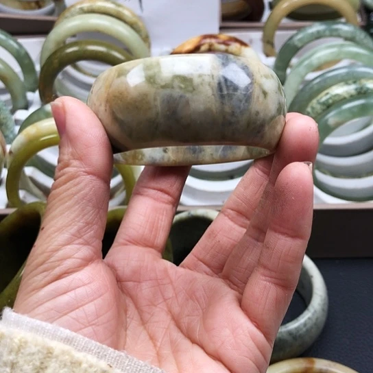 蛇纹石玉手镯未镶嵌芸*