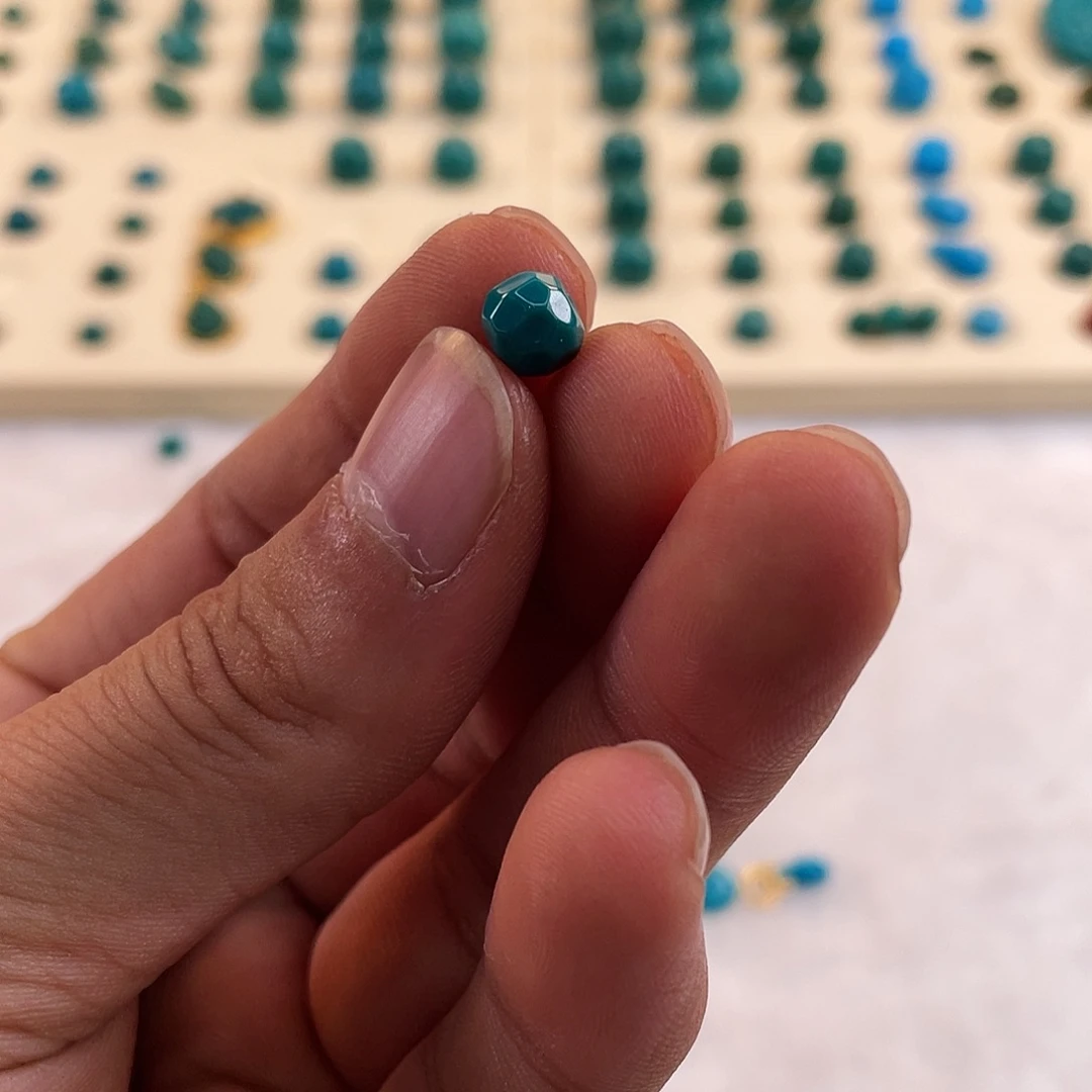 绿松石未镶嵌耳饰