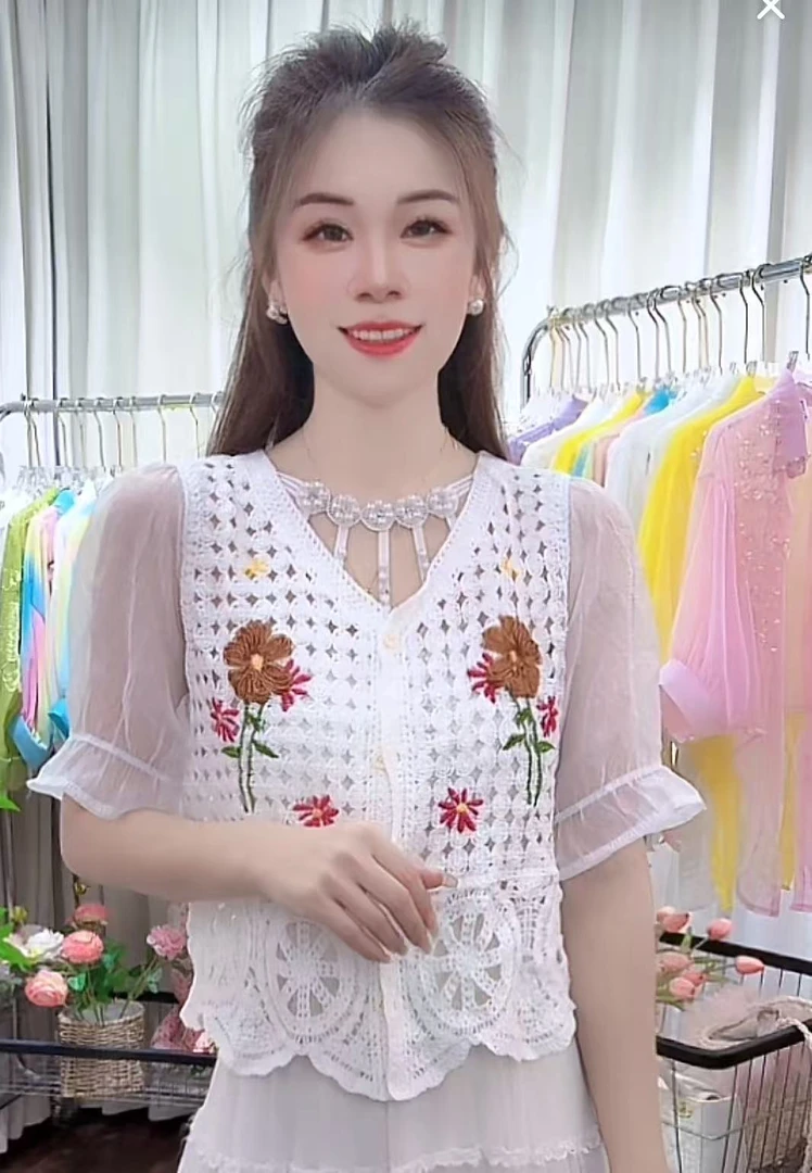 558#  （短袖）夏款花朵钩花短袖