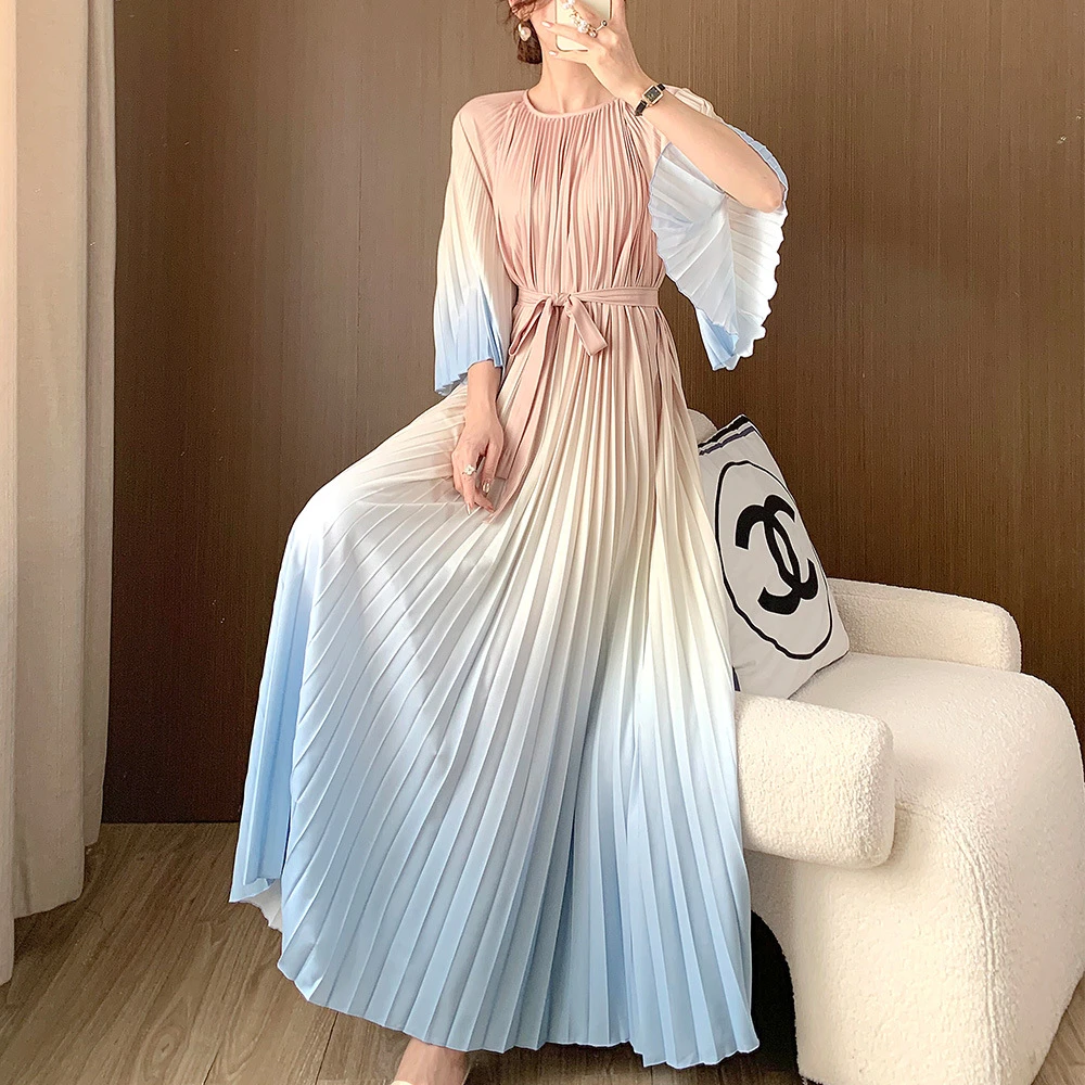 时尚渐变褶皱连衣裙女高级感深圳南油外贸高品质欧美女装百褶裙子