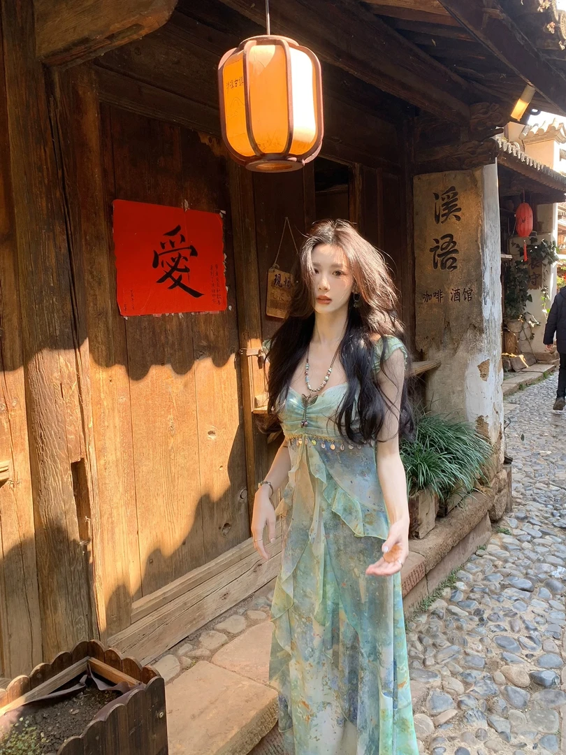 连衣裙裙子碎花显瘦气质夏季法式收腰时尚绿色复古小众长款印花