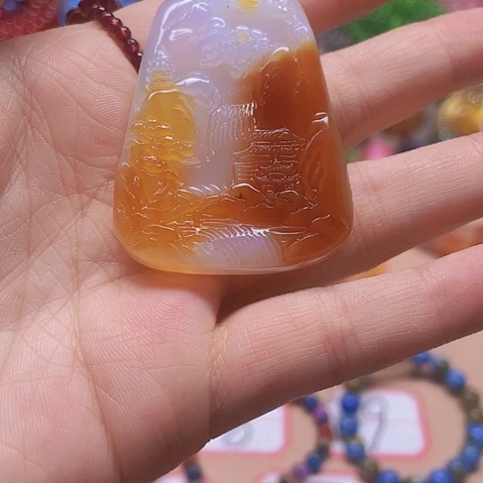 玛瑙/玉髓颈饰未镶嵌