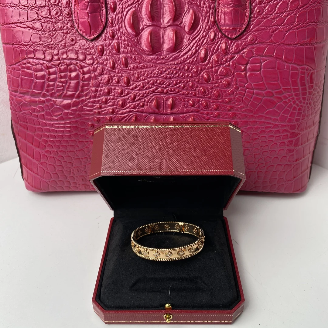 3973手镯--时尚优雅设计手镯赠礼盒