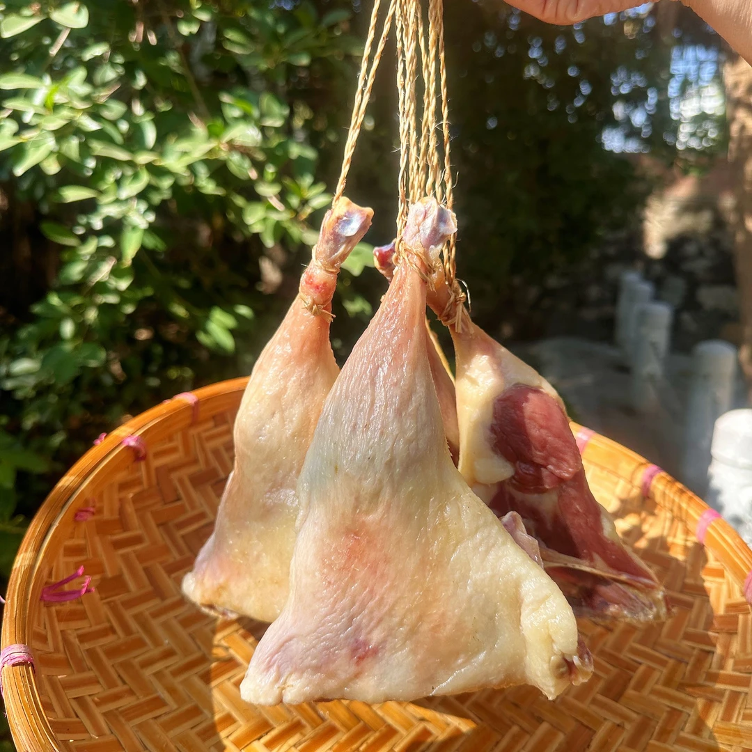 广式腊味咸香腊鸭腿