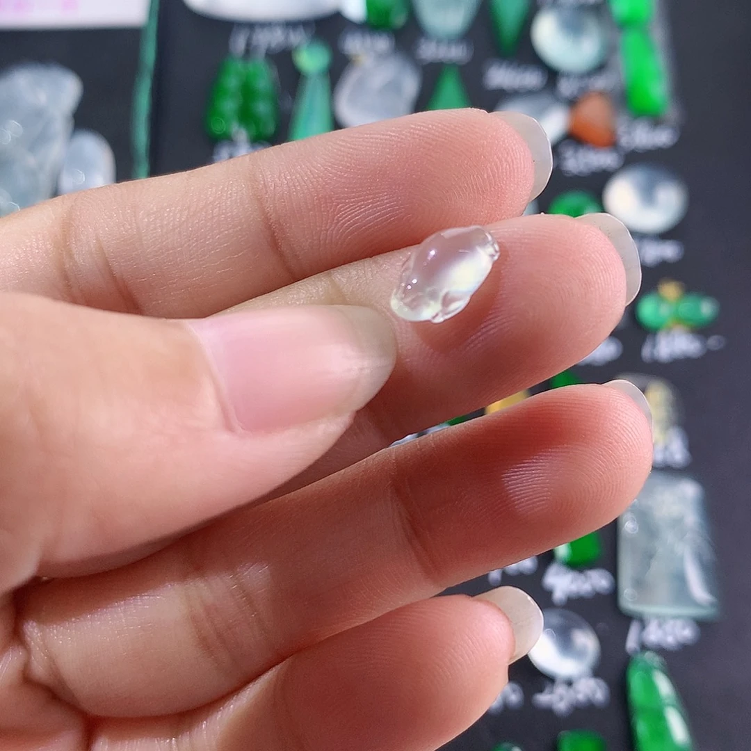 【闪购商品】翡翠颈饰未镶嵌金蟾吸金兽