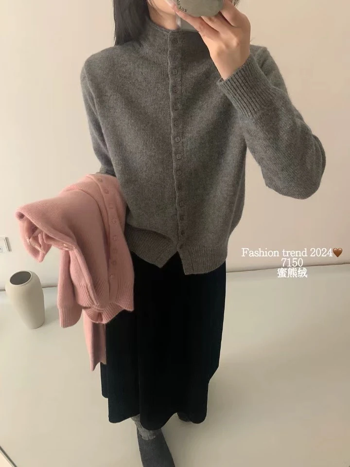 慵懒高领单排扣全毛针织衫女2024冬季新款时尚百搭毛衣