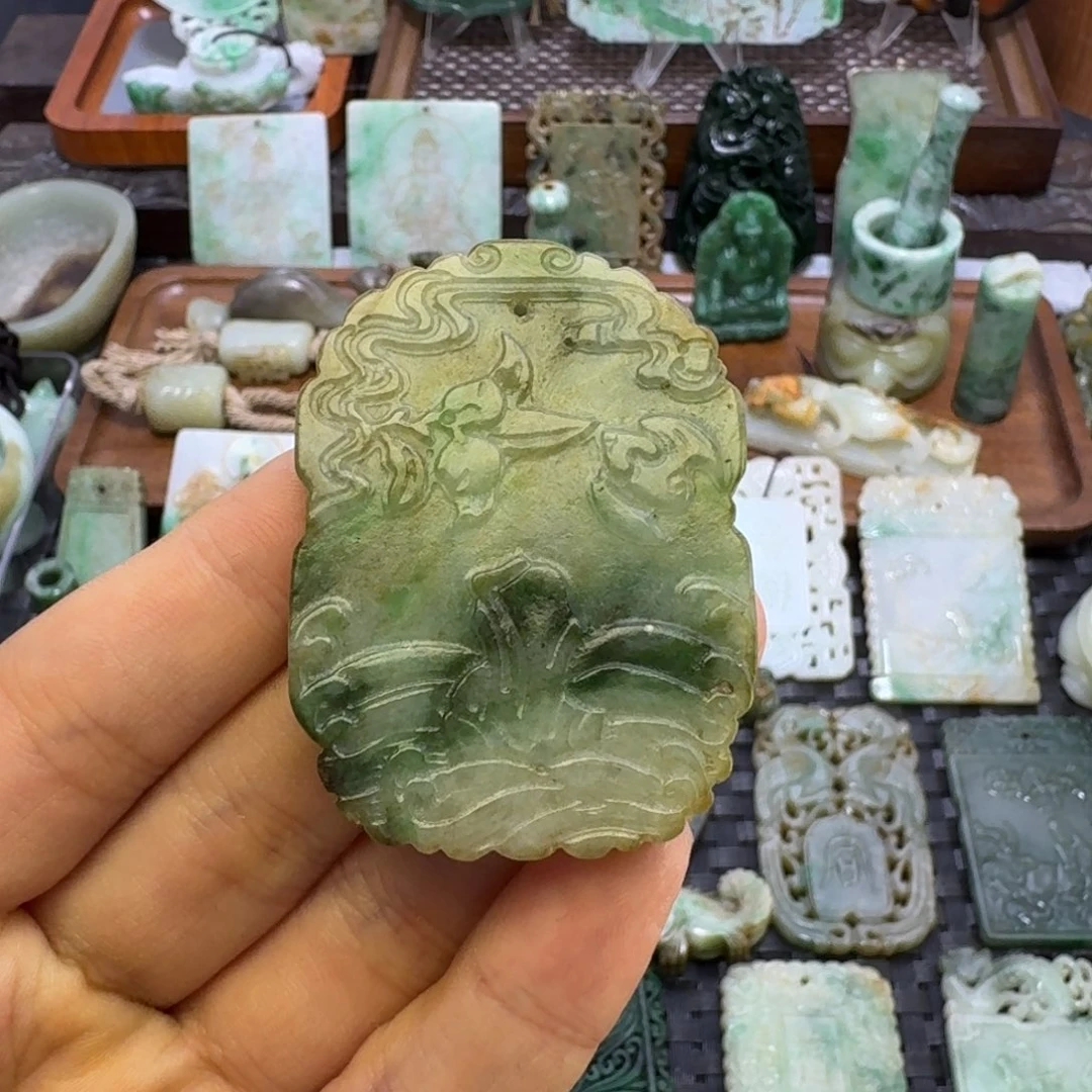 翡翠未镶嵌颈饰翡翠颈饰未镶嵌