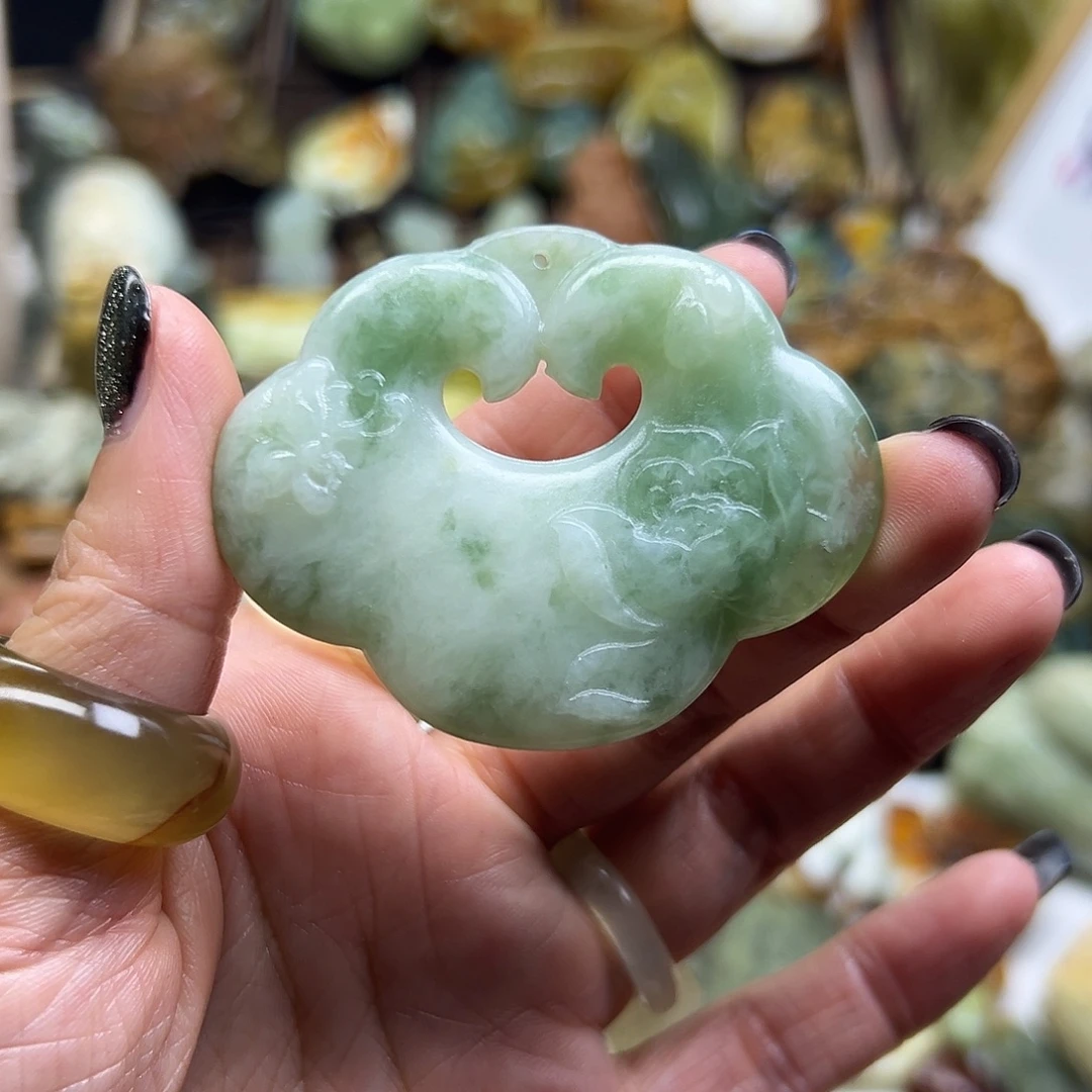 未镶嵌岫玉颈饰岫玉翠花料莲花锁