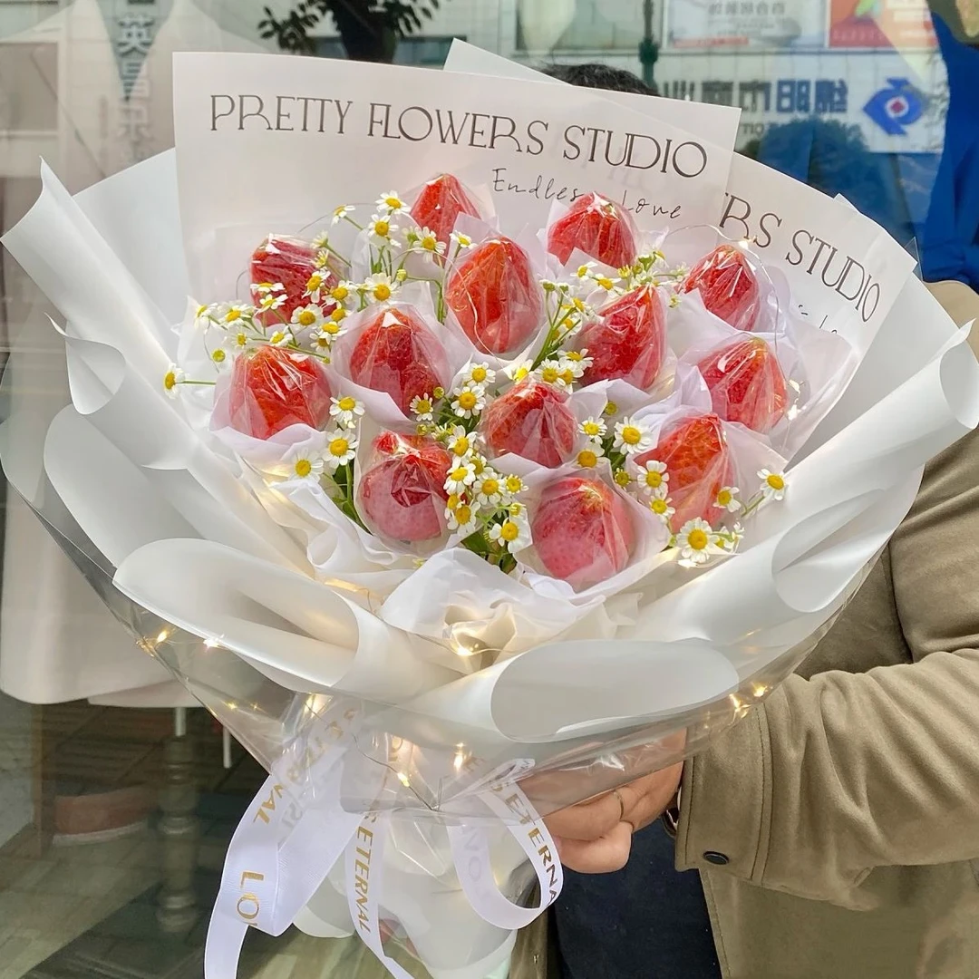 【莓天想你】11颗草莓+洋甘菊混搭草莓花束送女朋友送闺蜜生日鲜花女士生日礼物花店送花上门