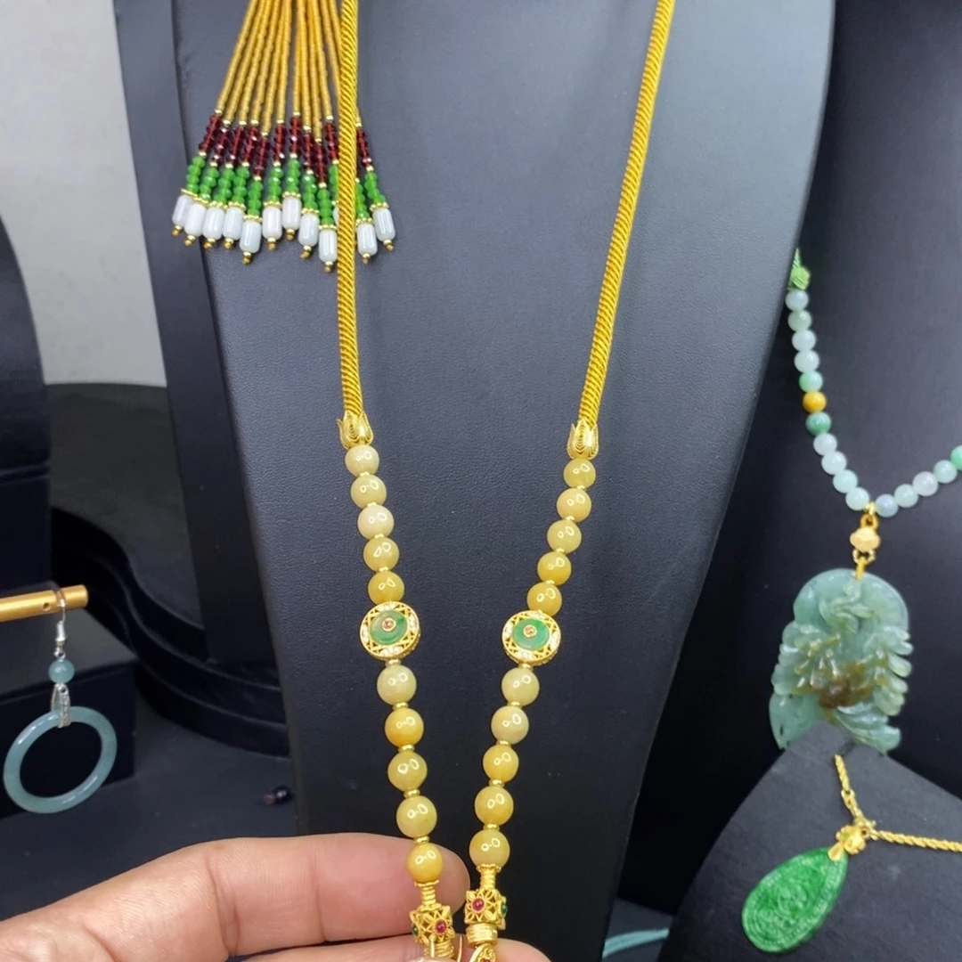 颈饰未镶嵌翡翠吊坠