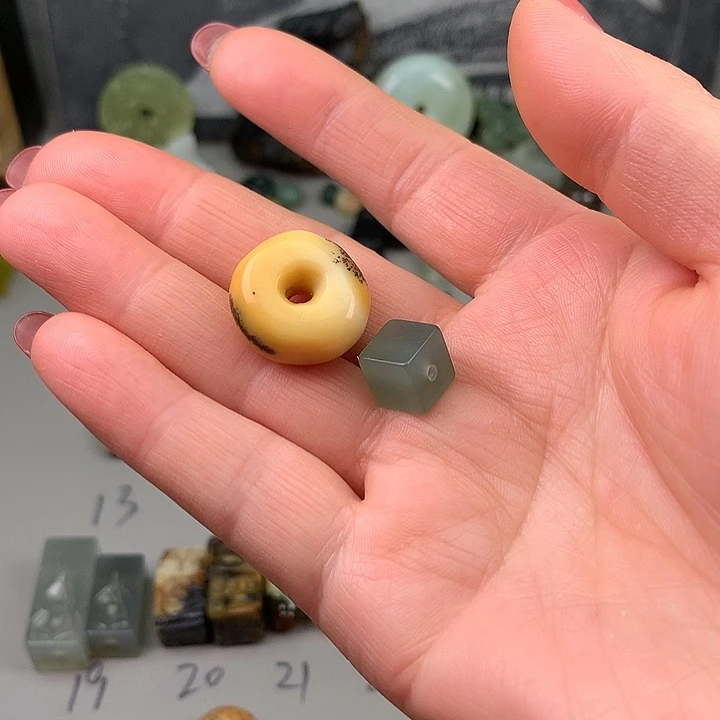 冷****蛇纹石玉未镶嵌百搭配饰
