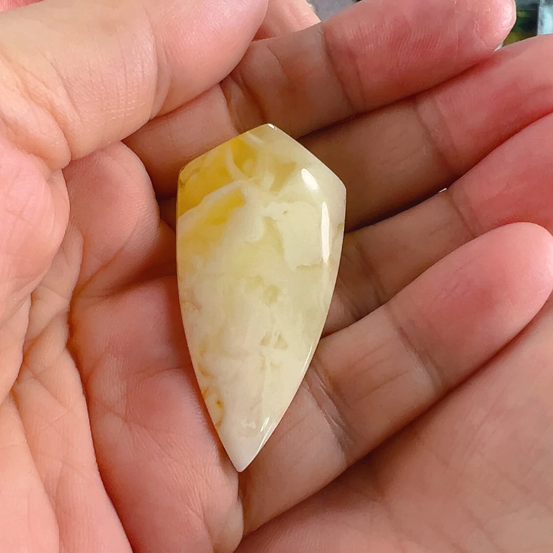 琥珀未镶嵌颈饰琥珀蜜蜡金瓷白妖纹盾牌